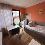 2-rent Group Aub162