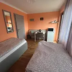 Hostel 2-rent Group Aub162