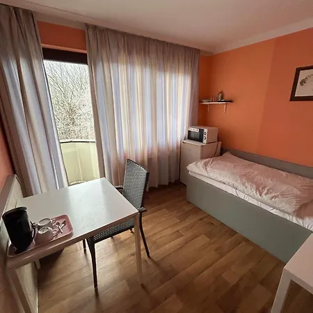 Hostel Budget Munich-aubing *