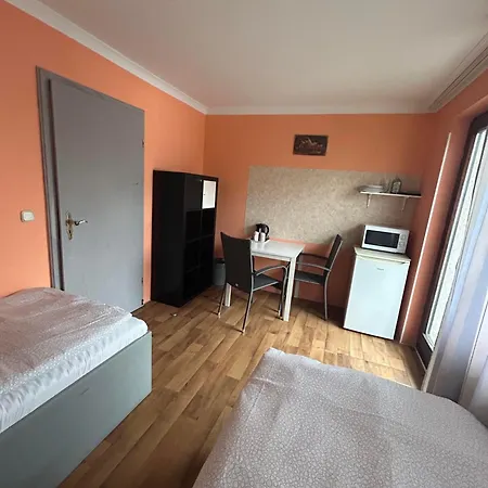 Hostel Budget Munich-aubing *