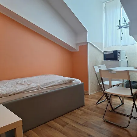 Hostel Budget Munich-aubing *
