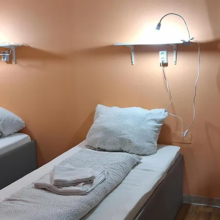 Budget Aubing Apartmenthostel Aub 162 Hostel