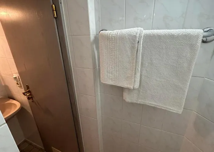 2-rent Group Aub162