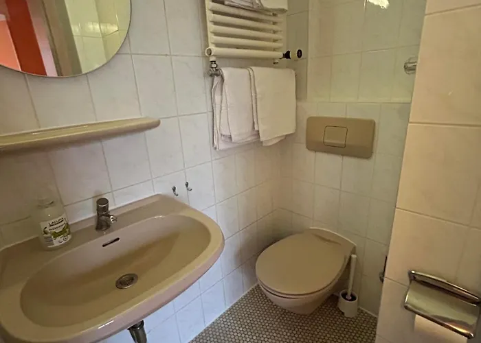 بيت شباب 2-rent Group Aub162 *