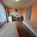 Hostel 2-rent Group Aub162