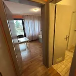 Hostel 2-rent Group Aub162