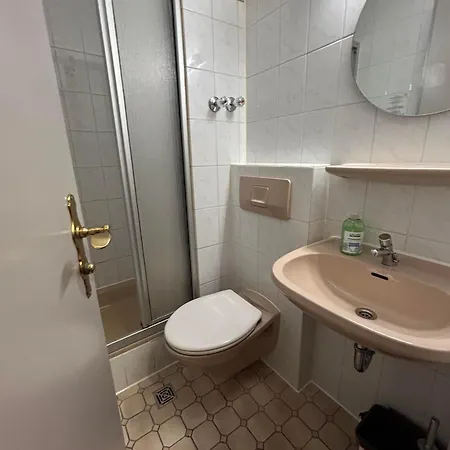 Hostel 2-rent Group Aub162 München