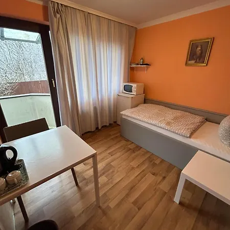 2-rent Group Aub162 Hostel Münih