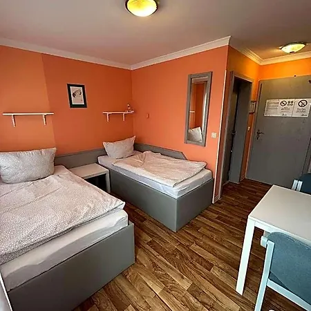 Hostel 2-rent Group Aub162 München