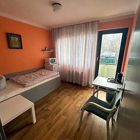 Hostel 2-rent Group Aub162 *