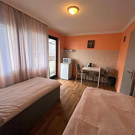 2-rent Group Aub162 Hostel *