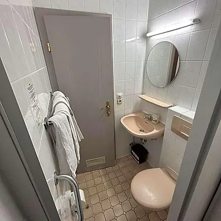 Hostel 2-rent Group Aub162 München
