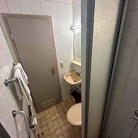 2-rent Group Aub162