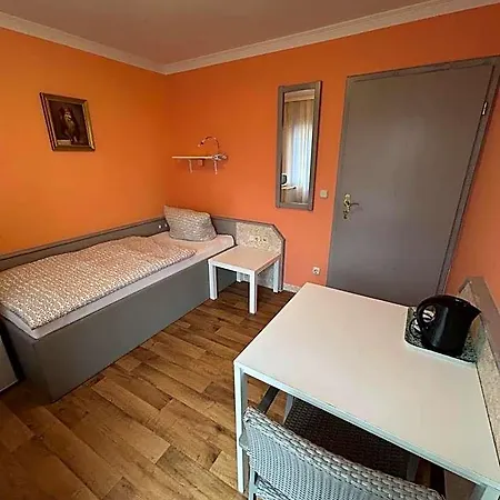 Hostel 2-rent Group Aub162 *