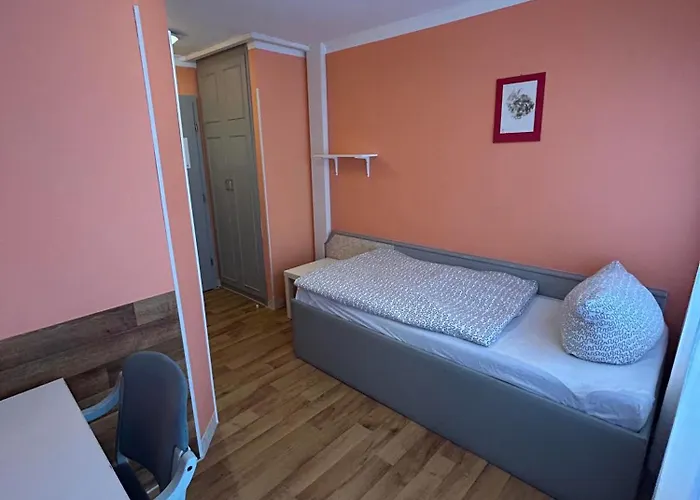 2-rent Group Aub162 Ostello *