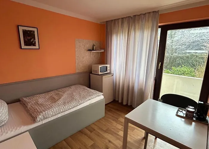 Ostello 2-rent Group Aub162 *