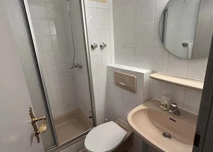 ホステル 2-rent Group Aub162 *