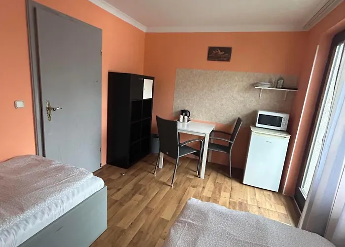 Ostello 2-rent Group Aub162 *