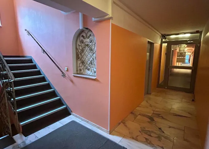 Ostello 2-rent Group Aub162