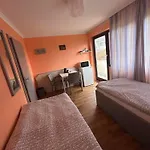 2-rent Group Aub162