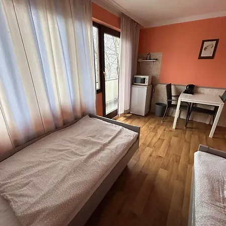 Hostel Budget Munich-aubing *