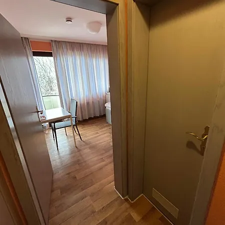 Hostel Budget Munich-aubing München