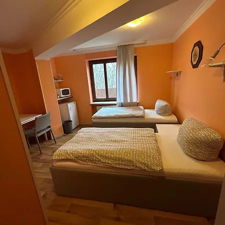 Hostel Budget Munich-aubing *