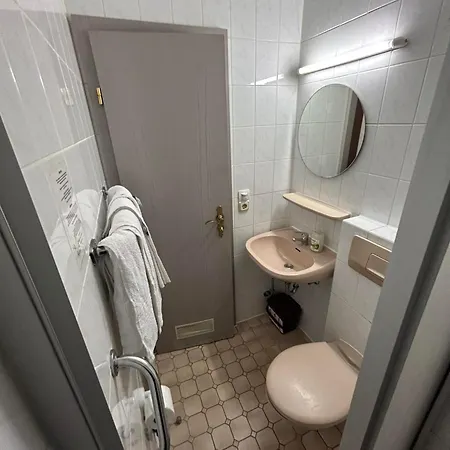 Хостел 2-rent Group Aub162