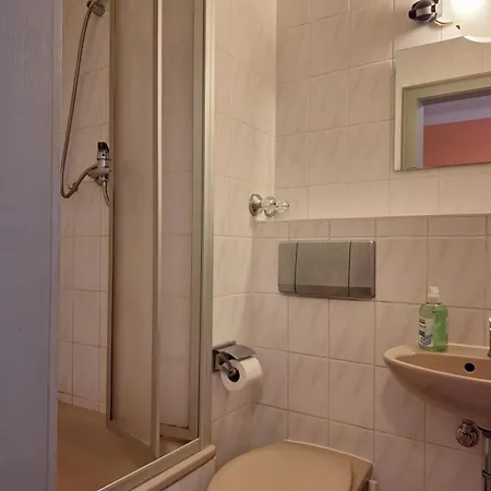 Hostel Budget Munich-aubing München