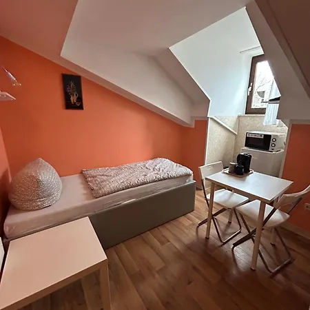 Hostel Budget Munich-aubing *