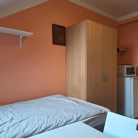 Budget Munich-aubing Hostel München