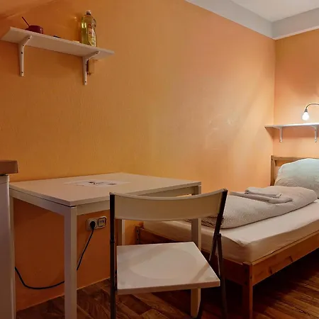 Budget Aubing Apartmenthostel Aub 162 ホステル *